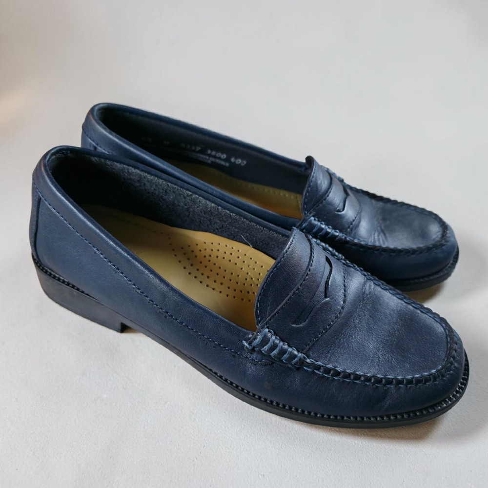 G.H. Bass & Co. Weejuns Womens Size 6.5 M Blue Penny Loafers * Great Shape *